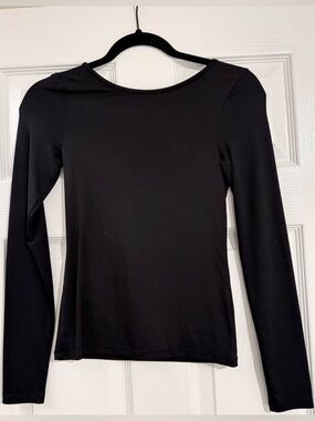 H&M -Open back (Scoop) long
sleeve